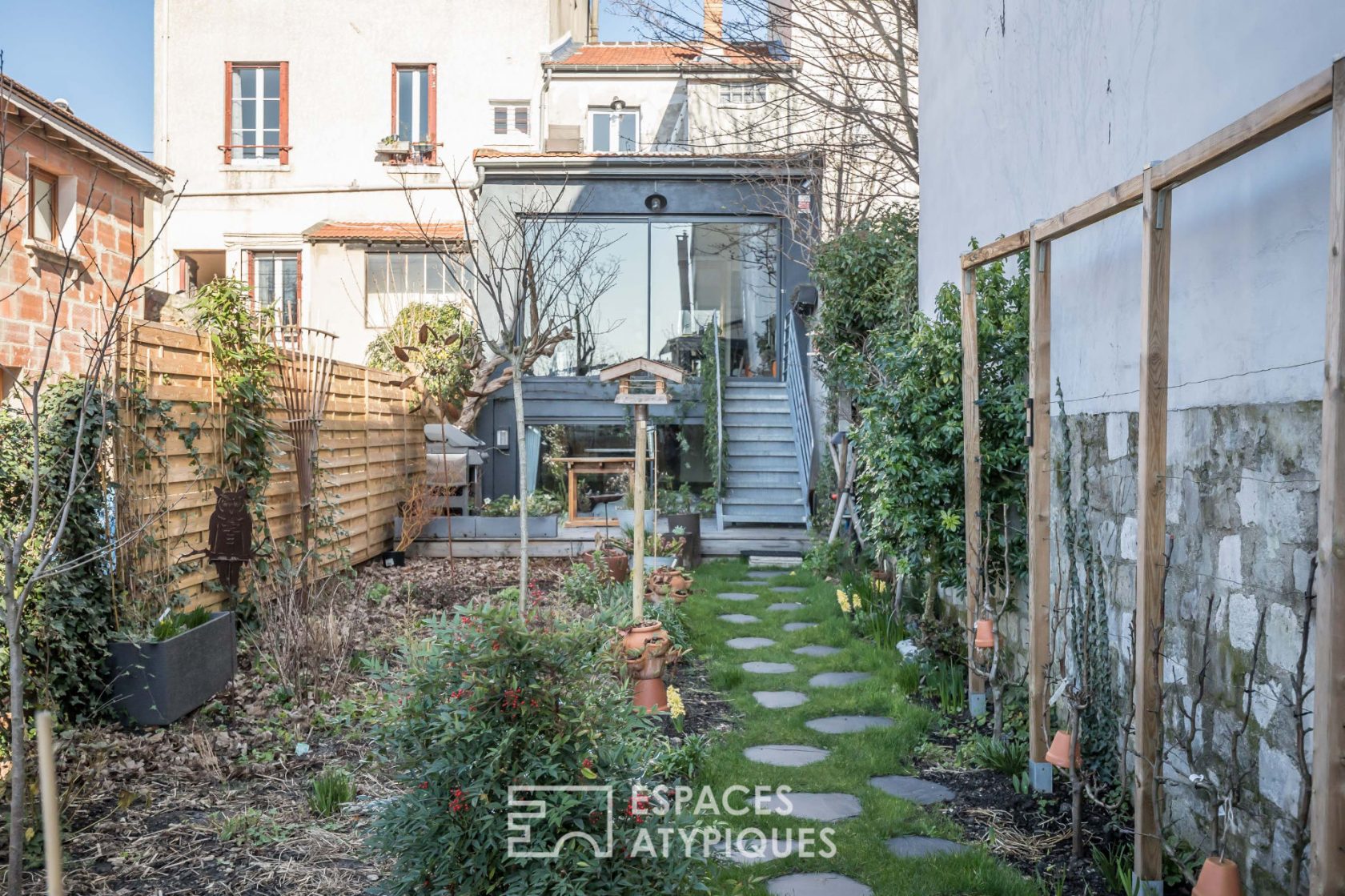 Townhouse with garden