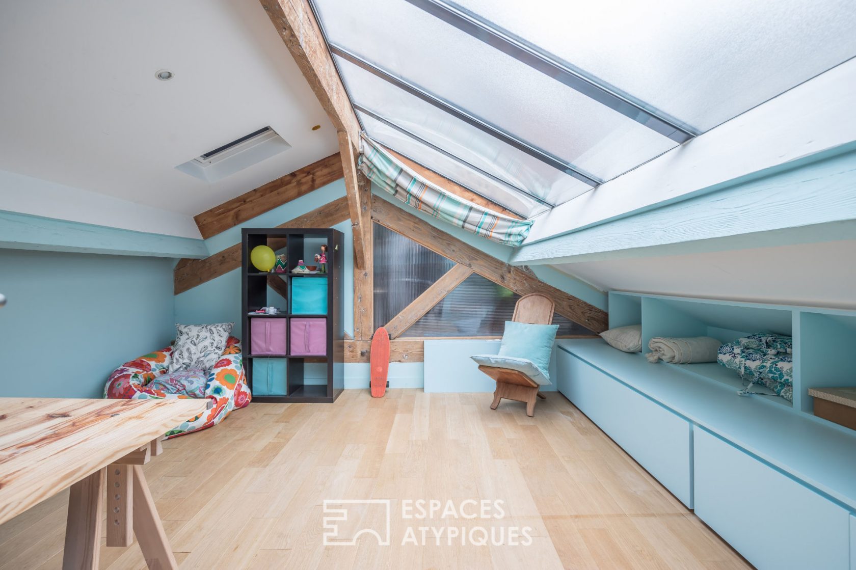 Glass roof loft with garden