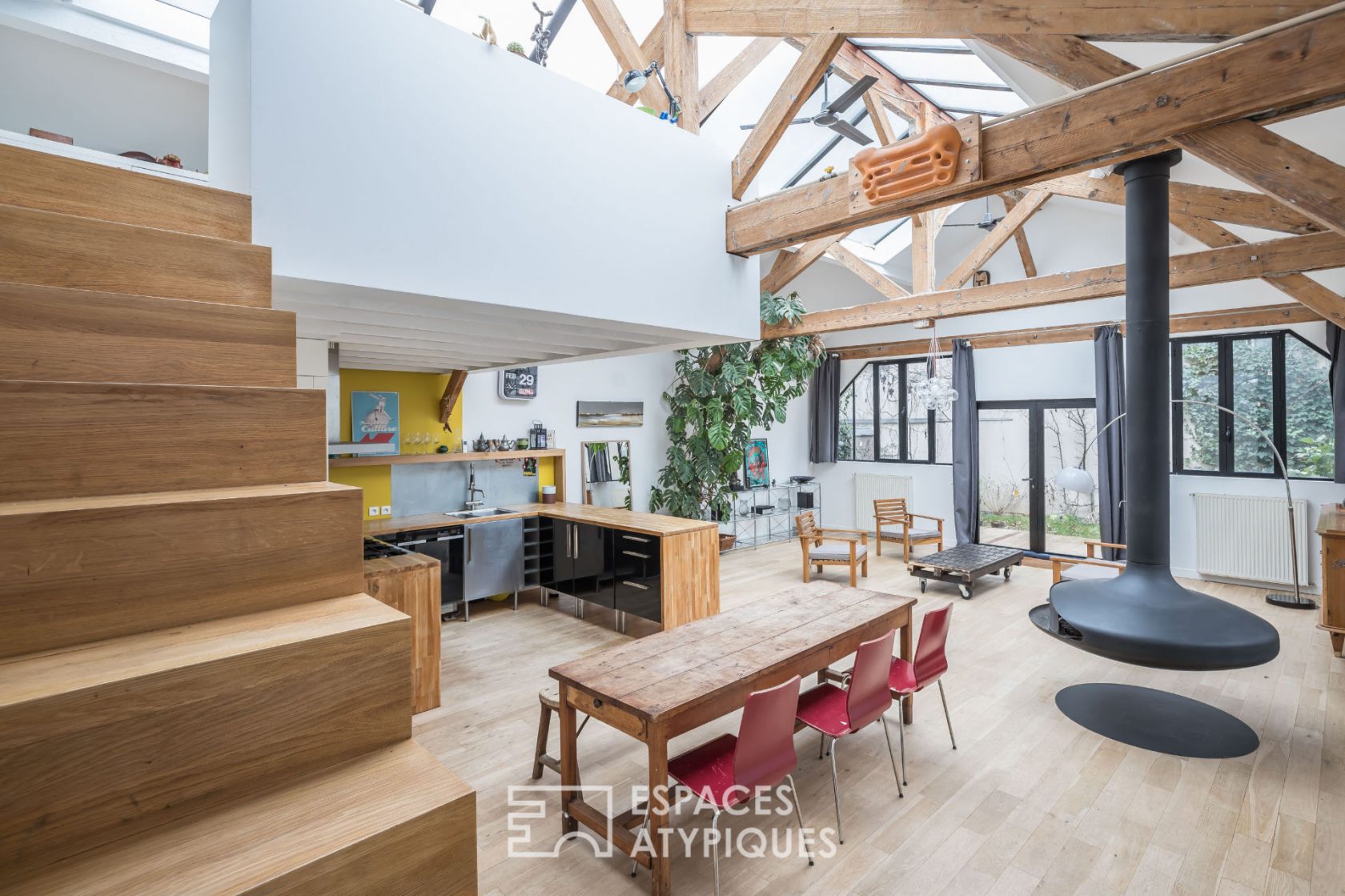 Glass roof loft with garden