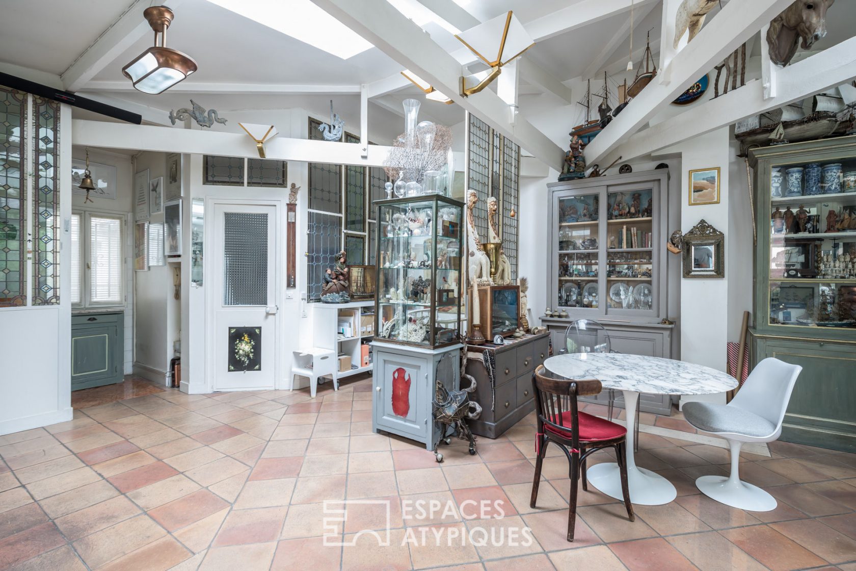 Duplex workshops in a former chocolate factory