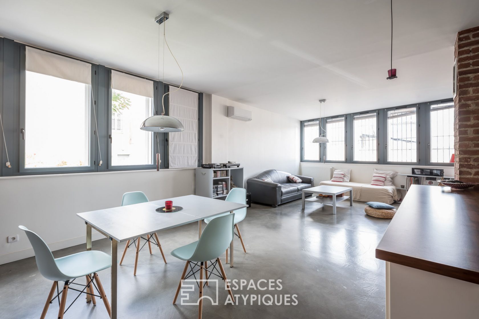 Loft with terrace in old factory