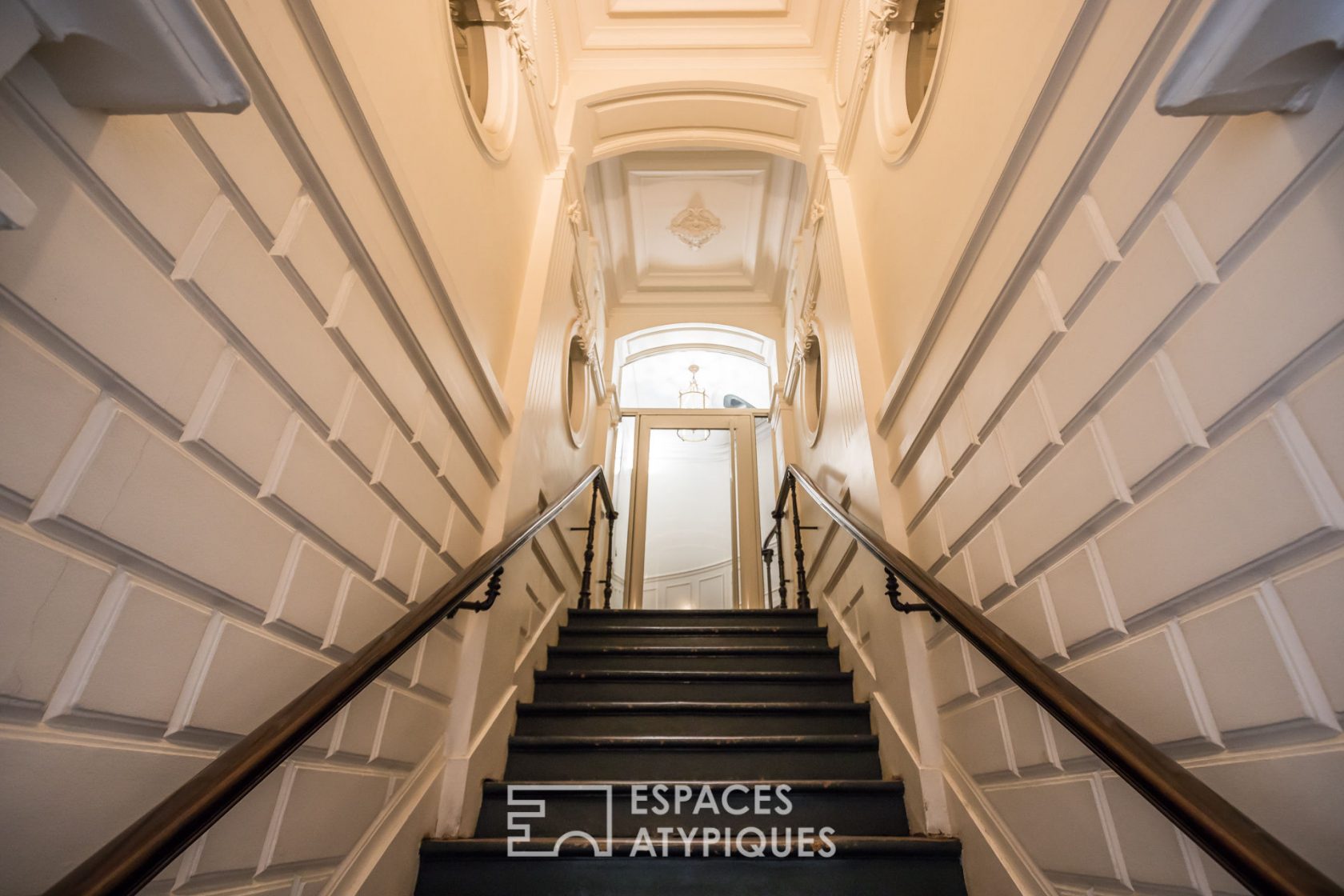 Appartement contemporain avec vue