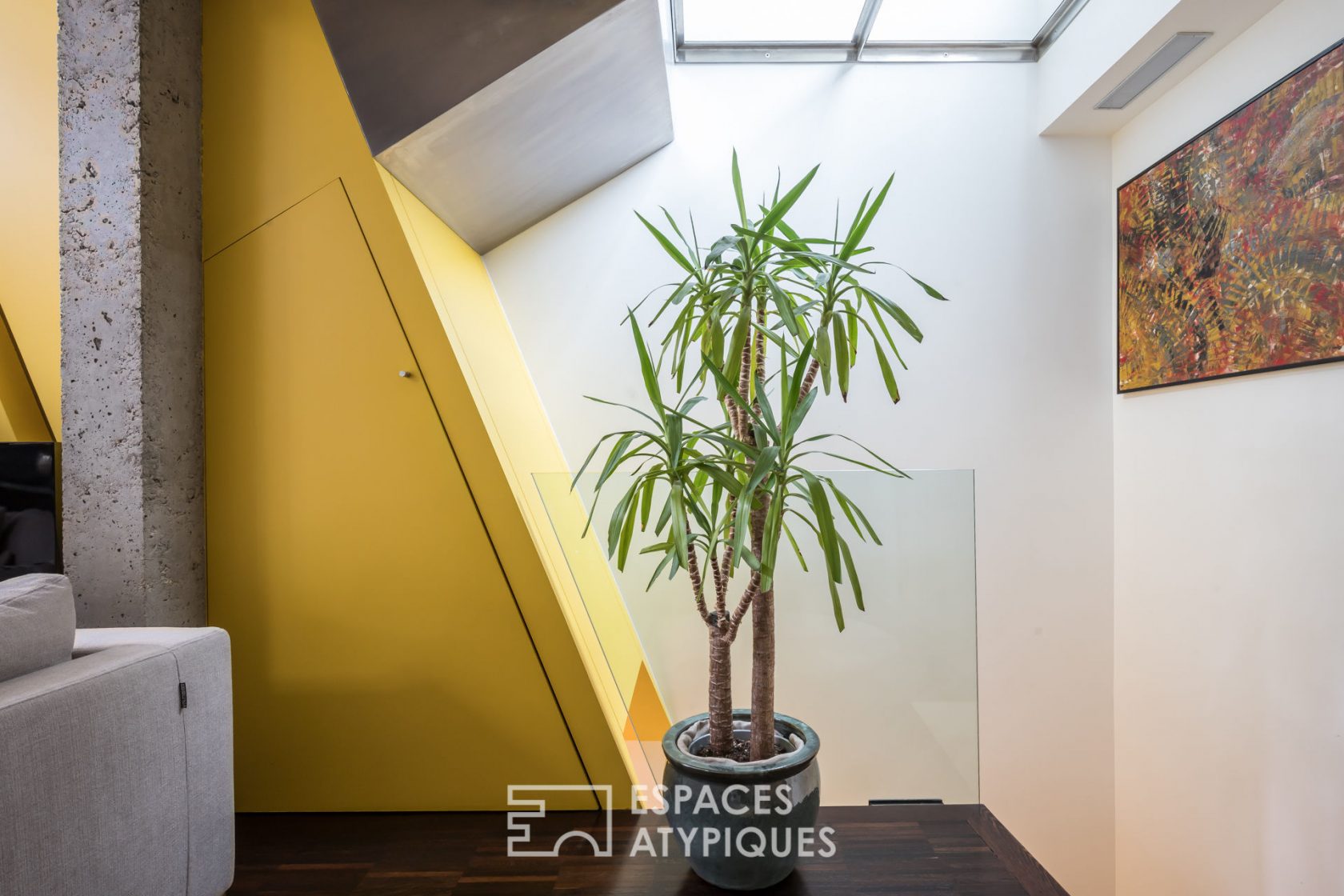 Maison contemporaine avec terrasses dans une ancienne usine