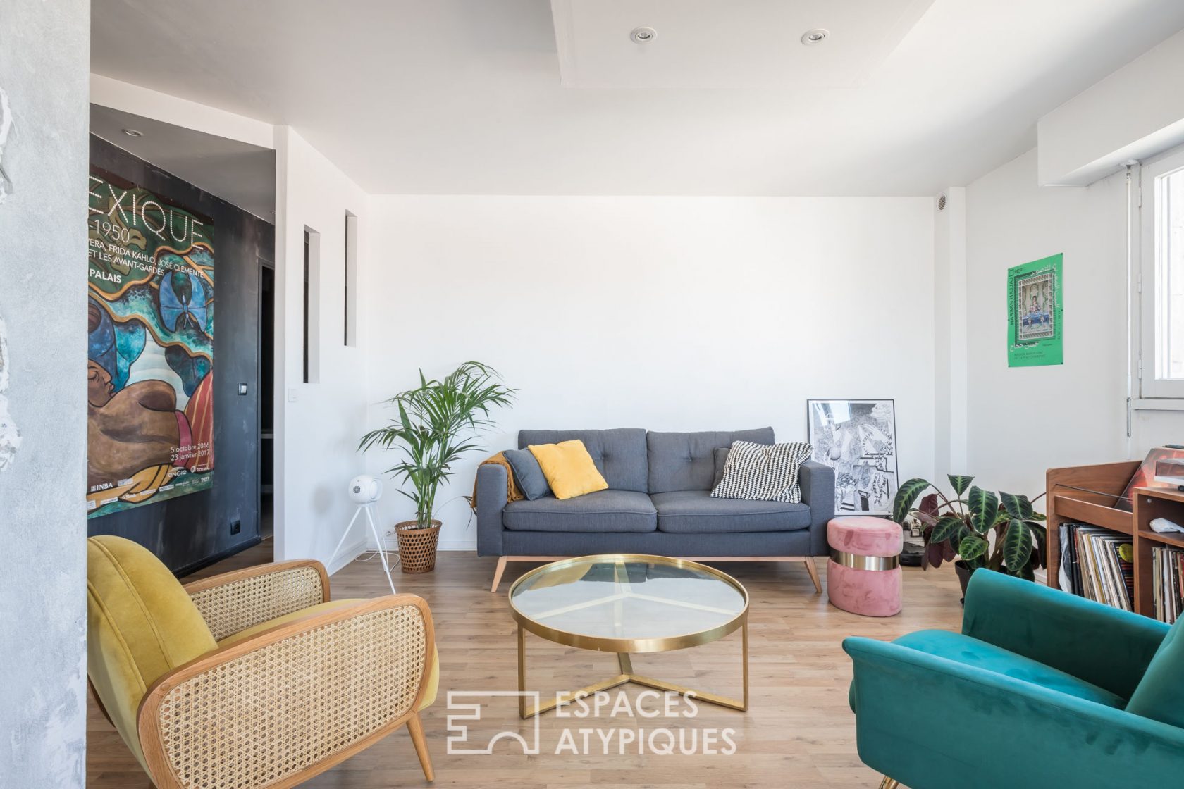 Contemporary top floor with terrace