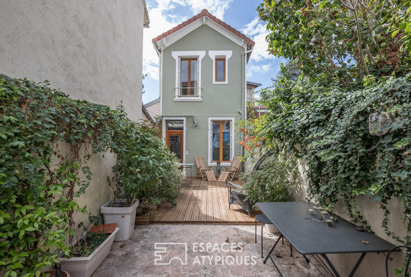 Workers’ house with courtyard
