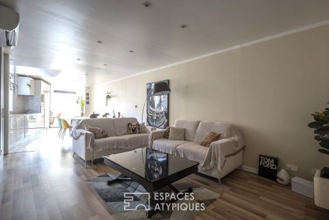 Contemporary apartment
