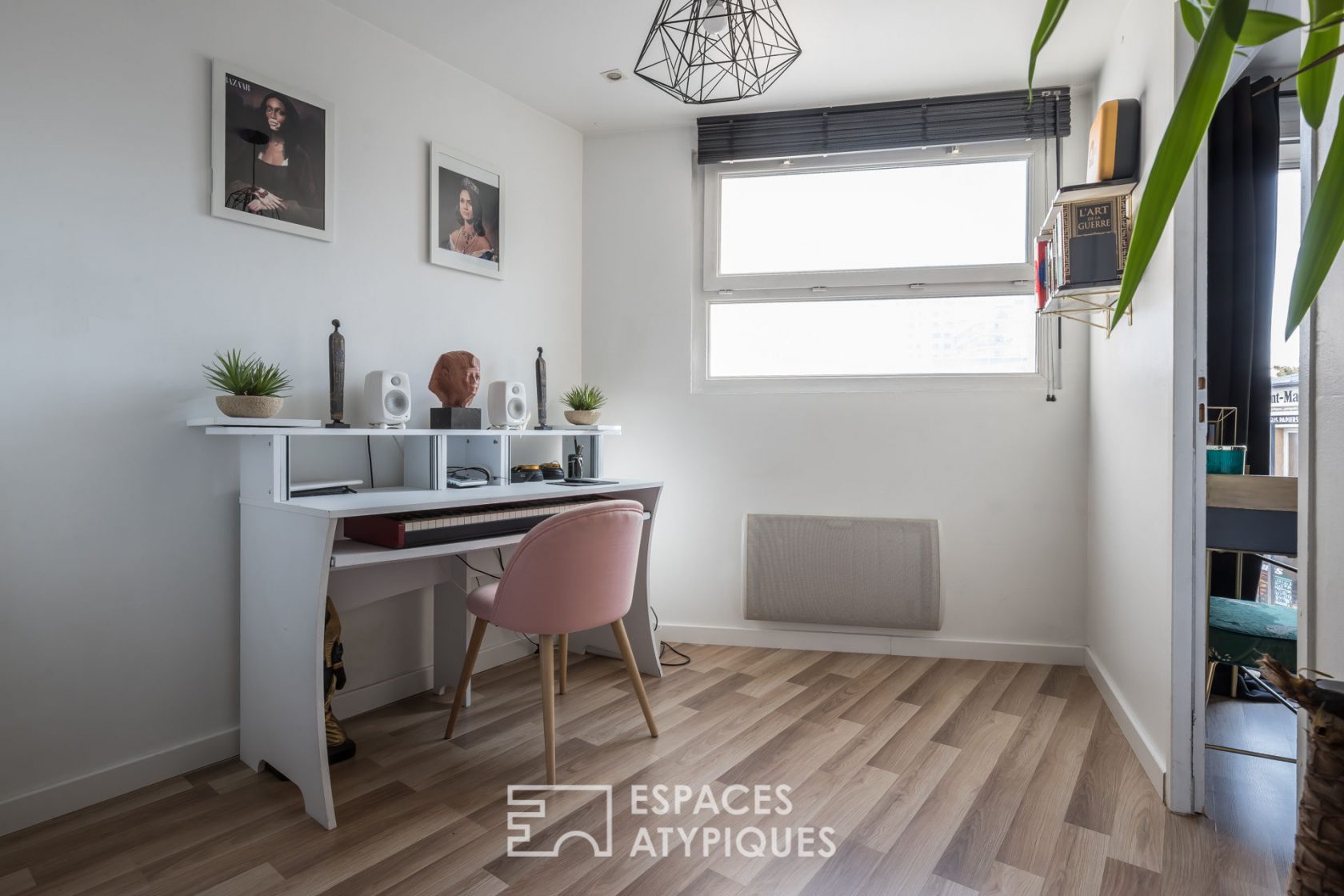 Contemporary apartment