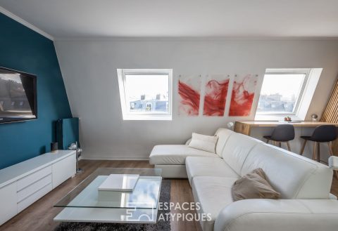 Contemporary top floor with view
