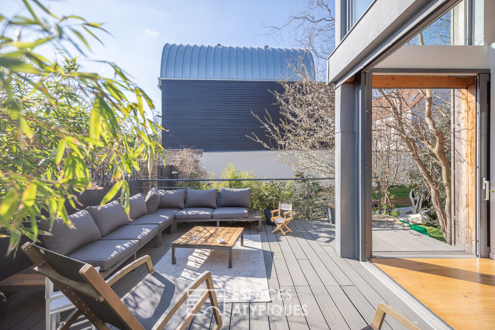 Triplex esprit maison avec terrasse