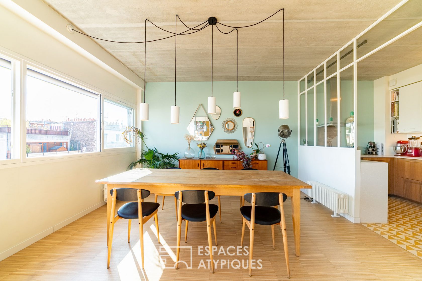 Contemporary top floor apartment