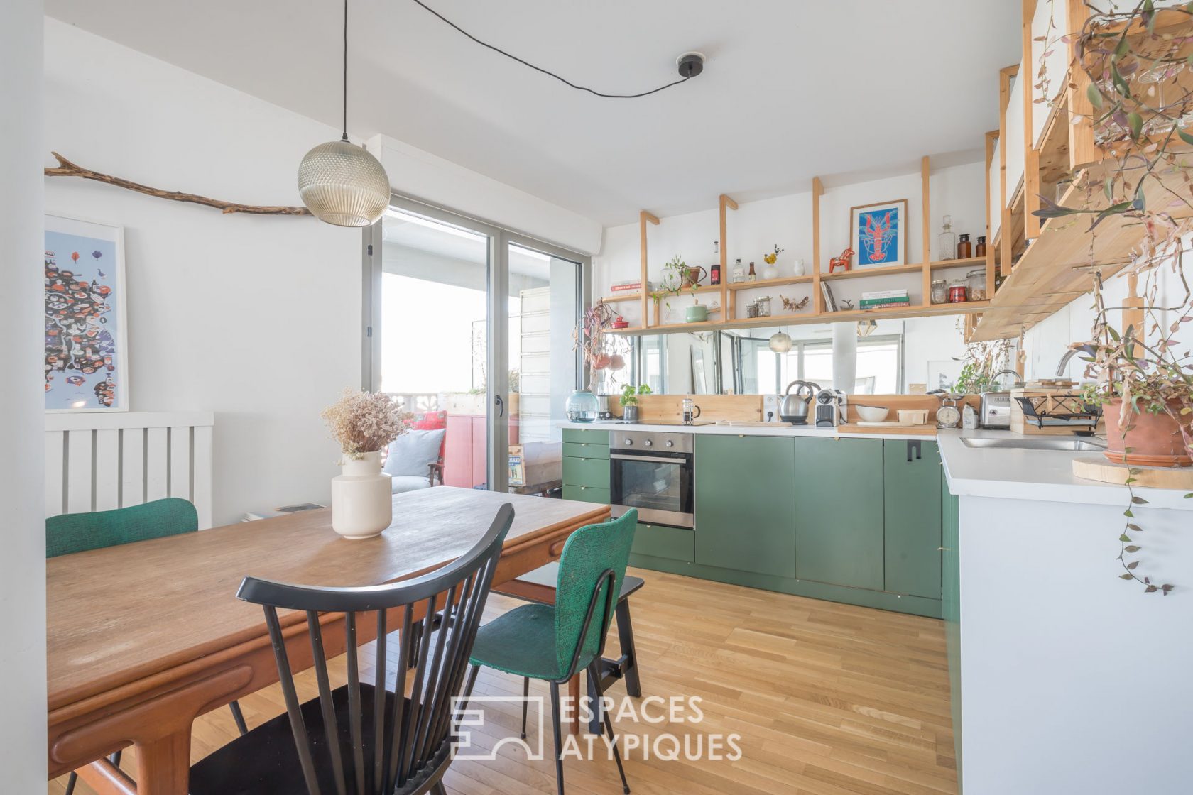 Apartment with terrace at Newport
