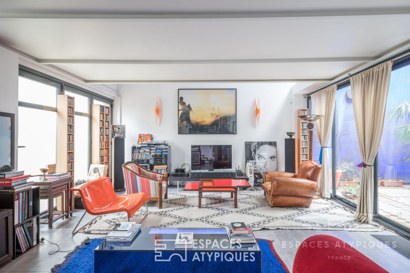 Industrial house loft with patio