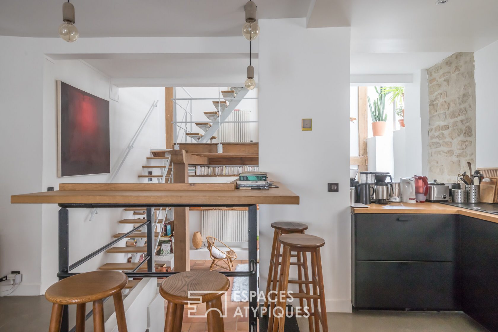 Loft avec salle de cinéma dans un ancien café charbon