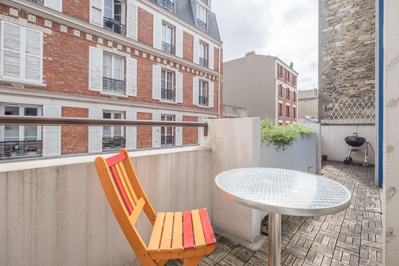Duplex with terrace