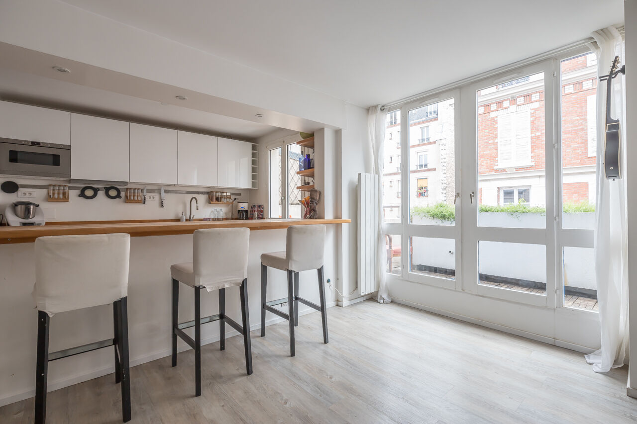 Duplex with terrace
