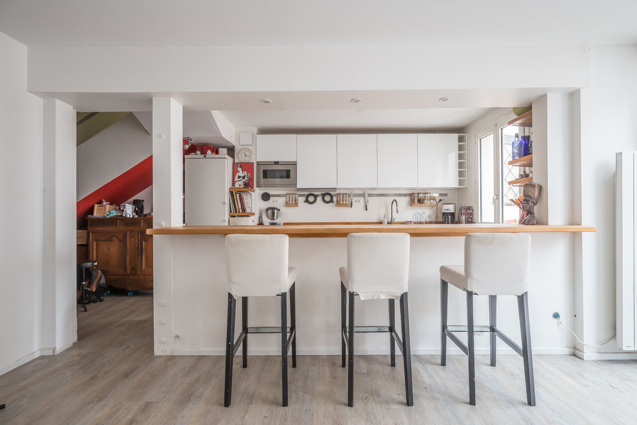 Duplex with terrace