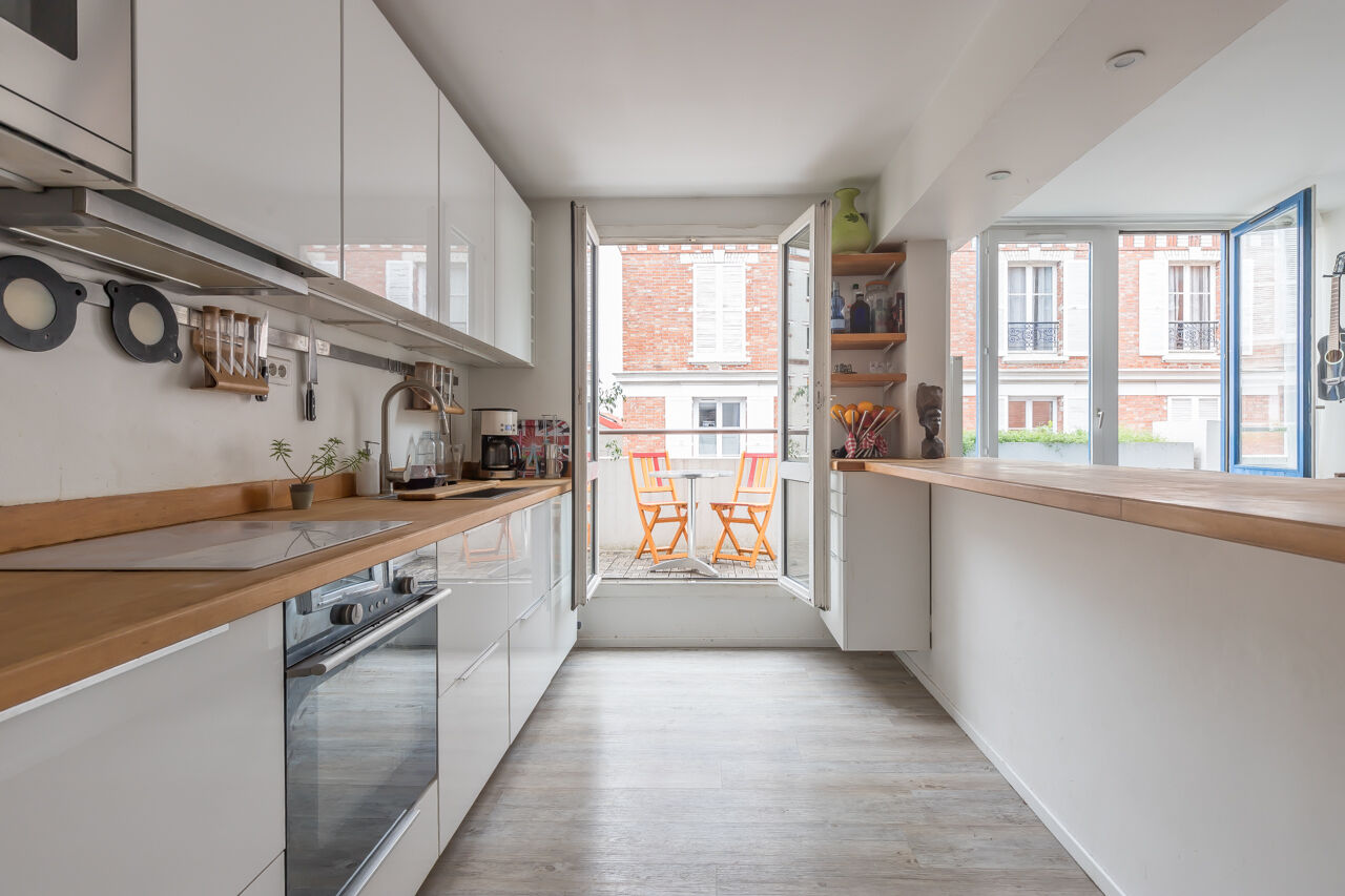 Duplex with terrace