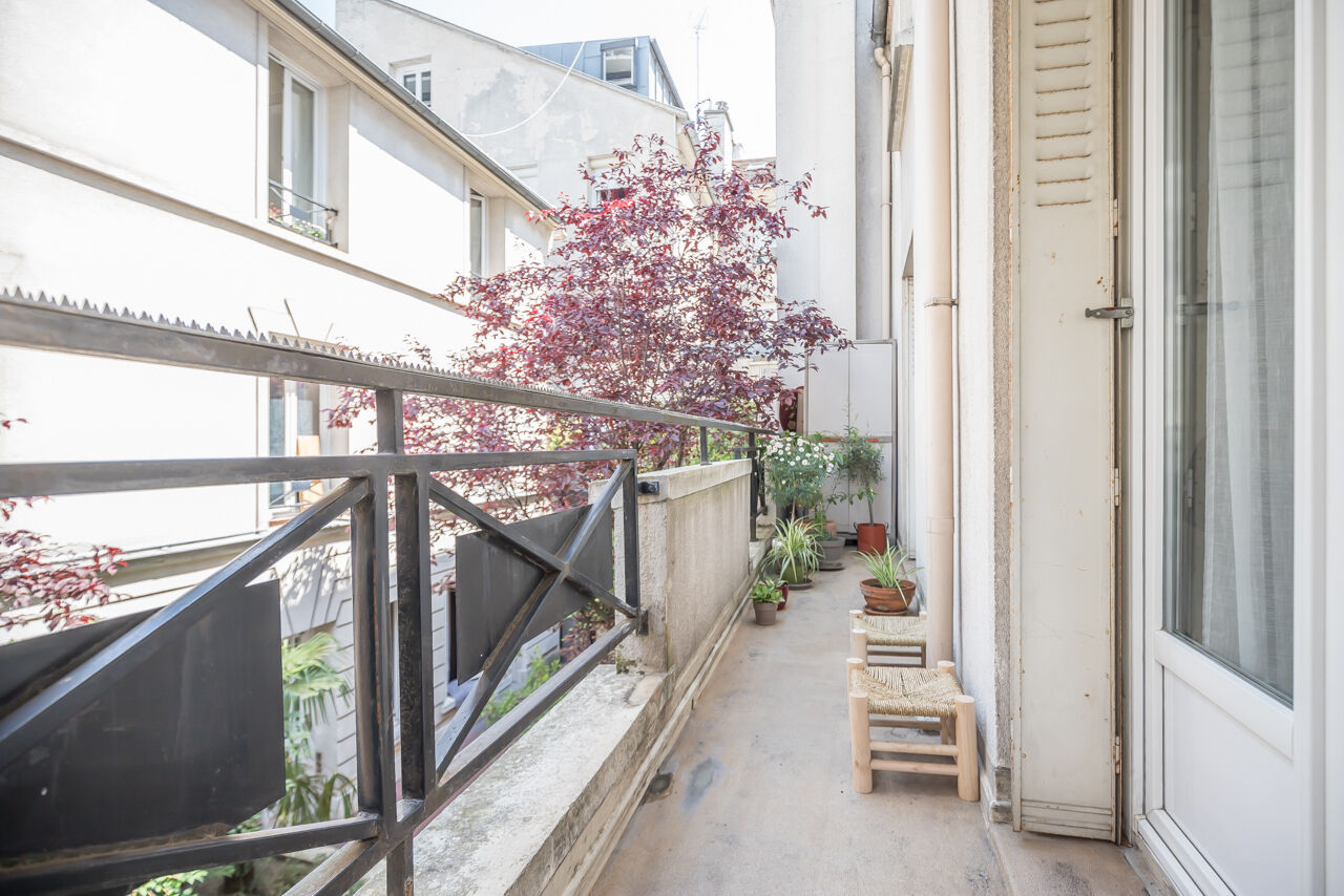 Top floor duplex with balconies