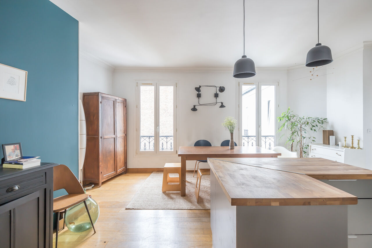 Contemporary top floor duplex