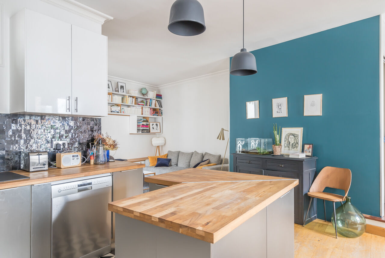Contemporary top floor duplex