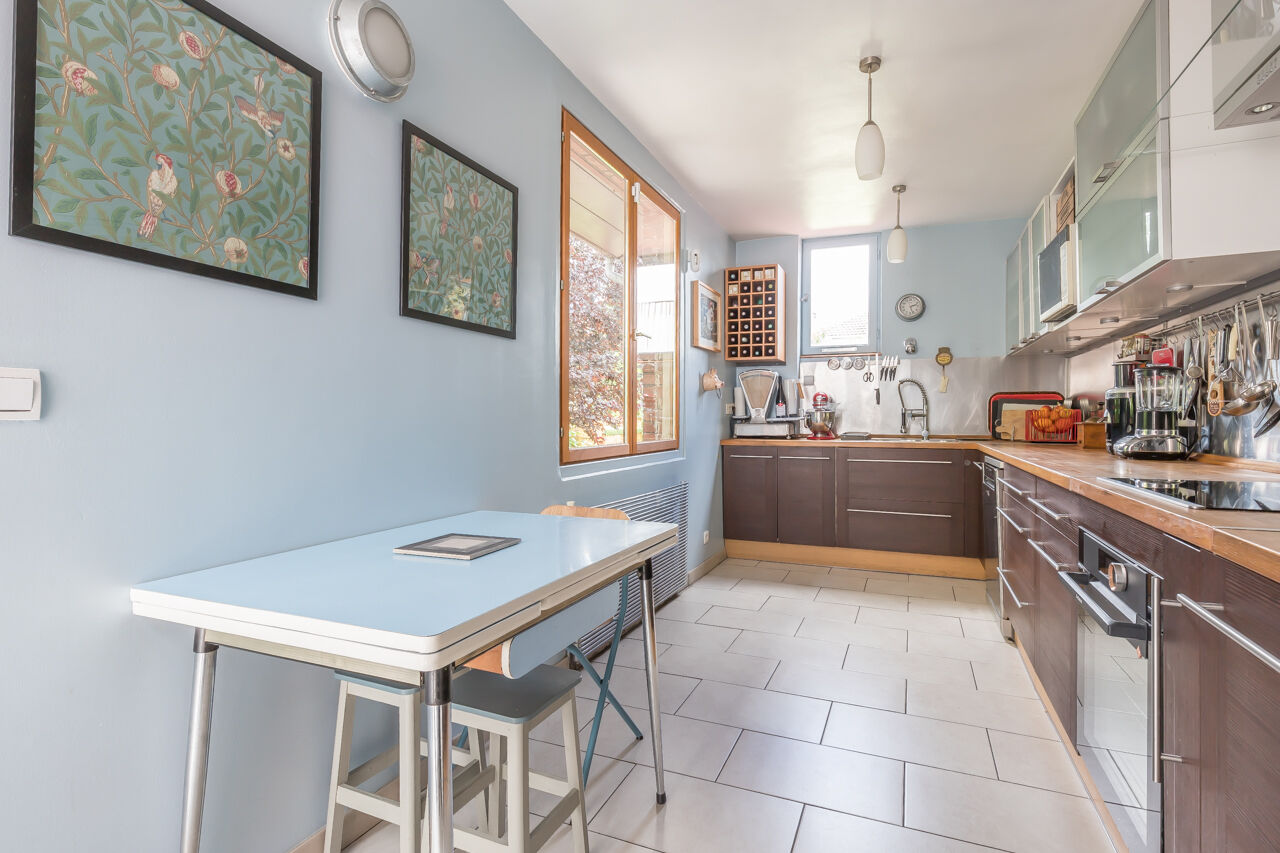 Charming triplex with view and garden