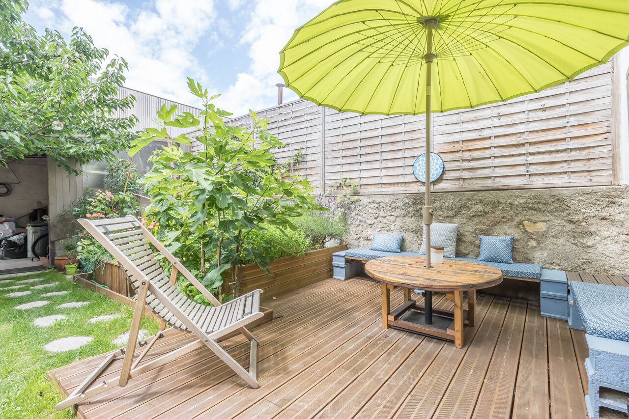 Charming triplex with view and garden