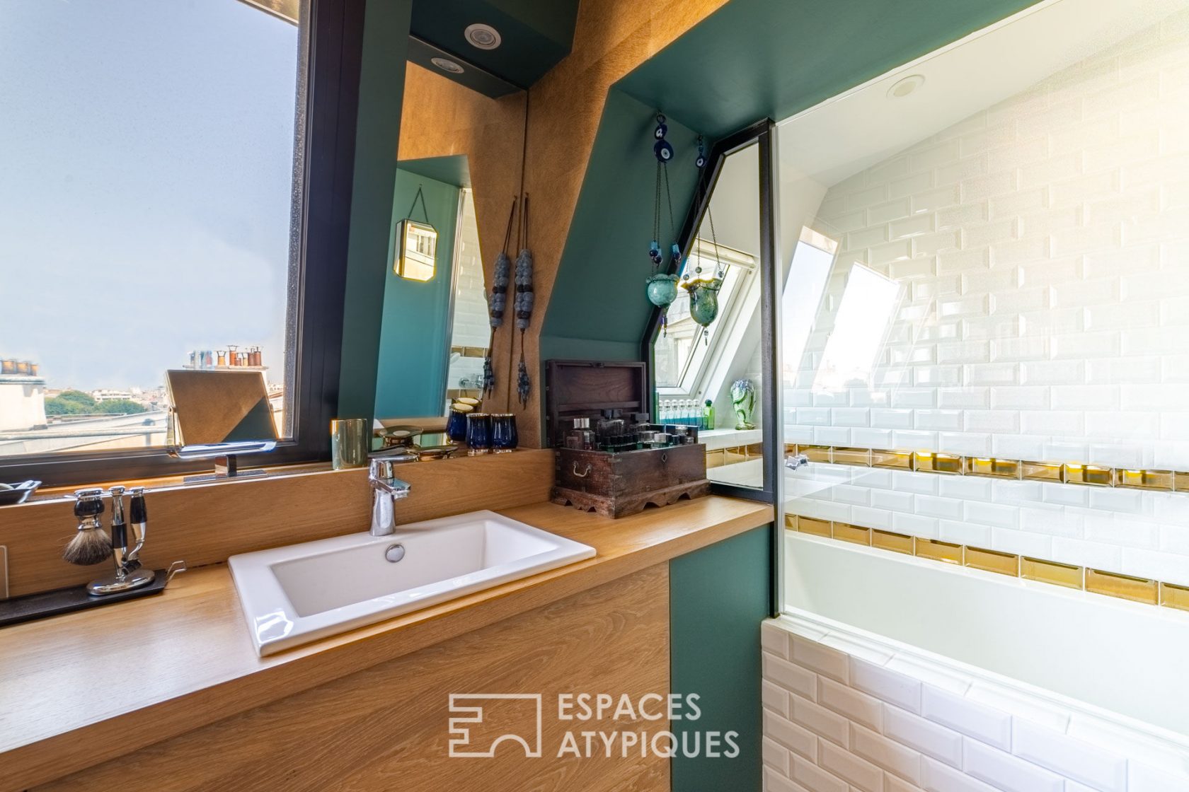 Triplex on top floor and terrace with view