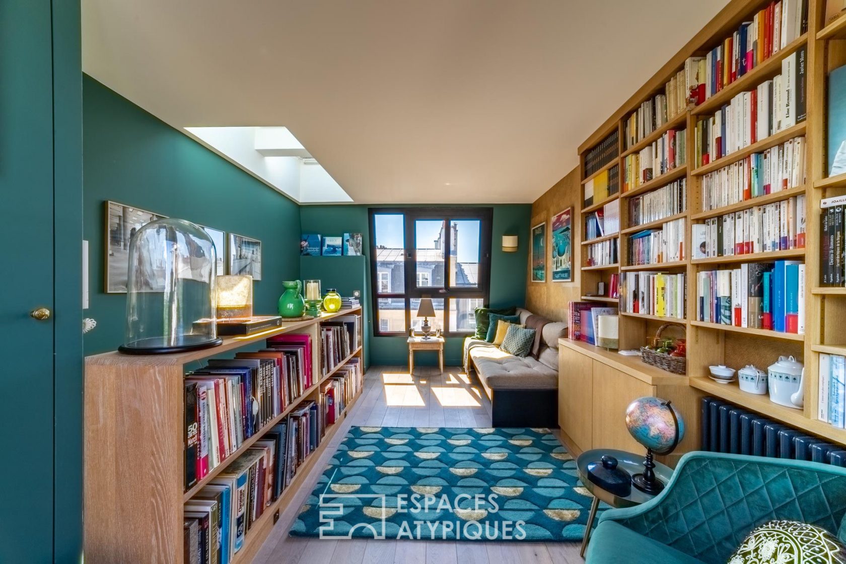 Triplex on top floor and terrace with view