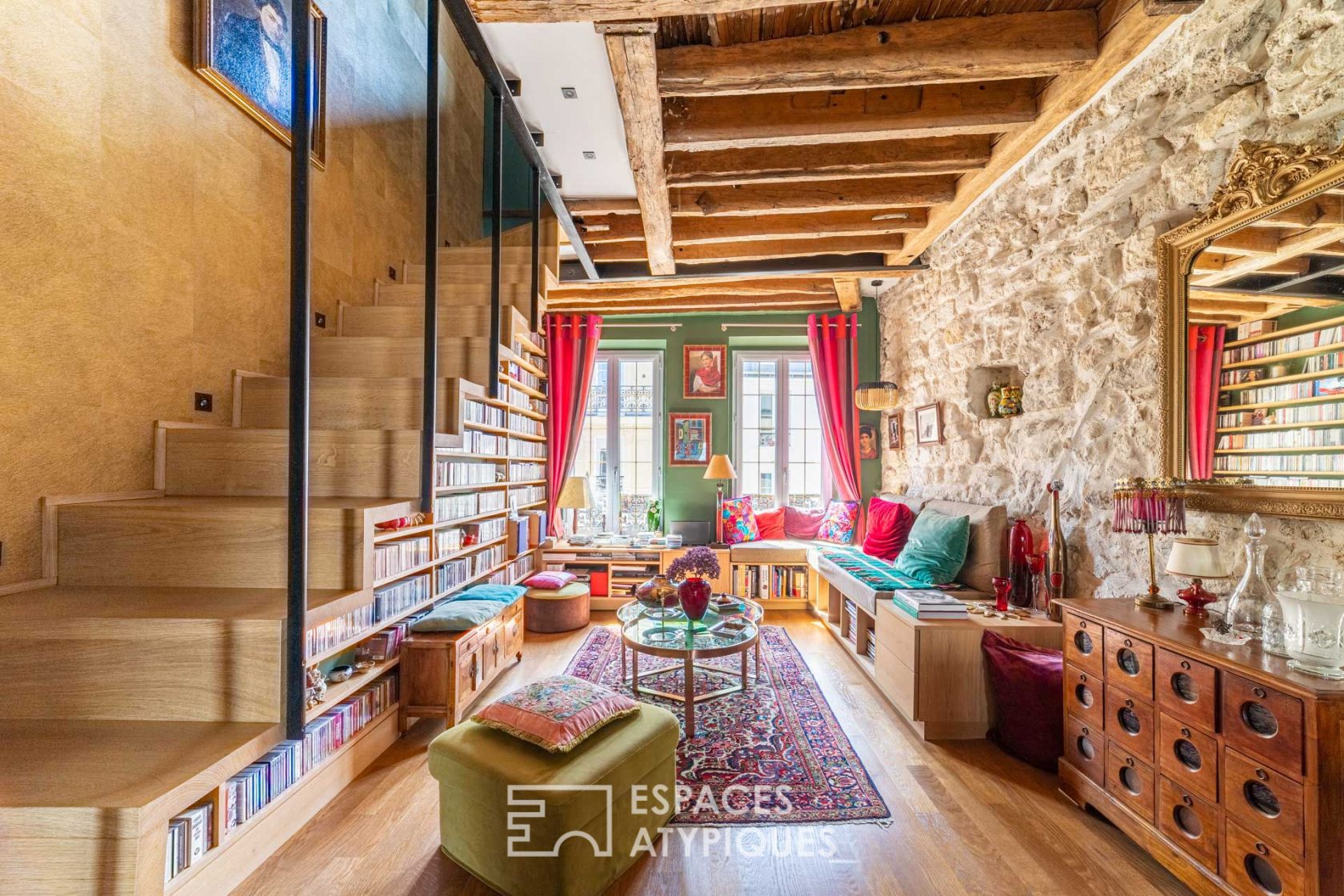 Triplex on top floor and terrace with view