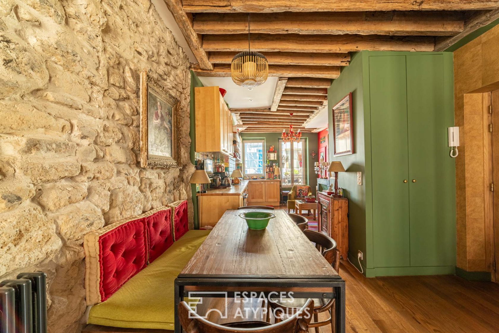 Triplex on top floor and terrace with view