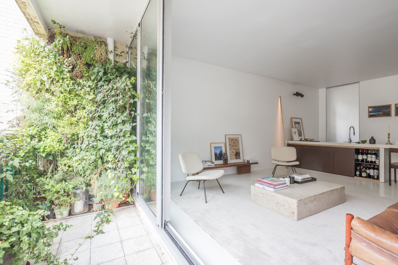Architect apartment with balcony / terrace