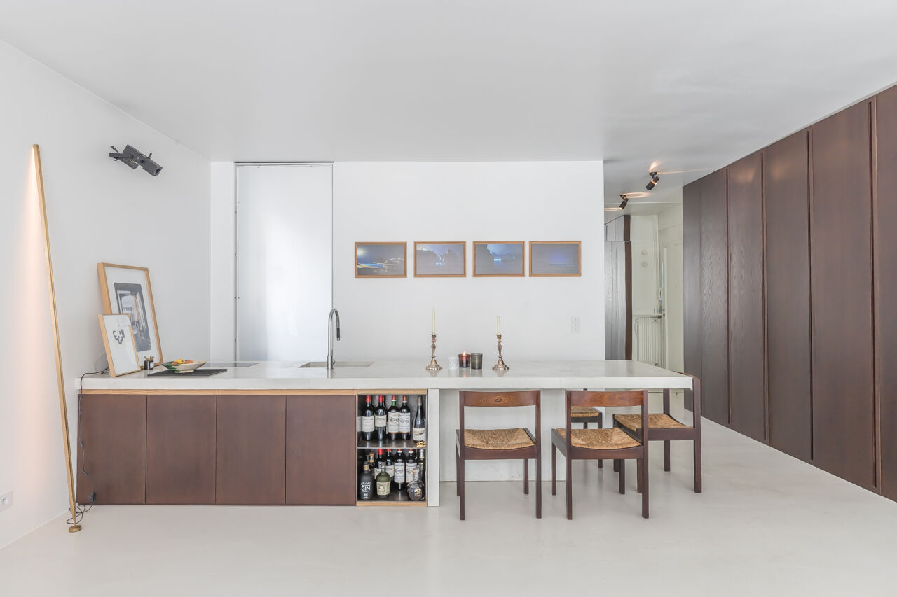 Architect apartment with balcony / terrace