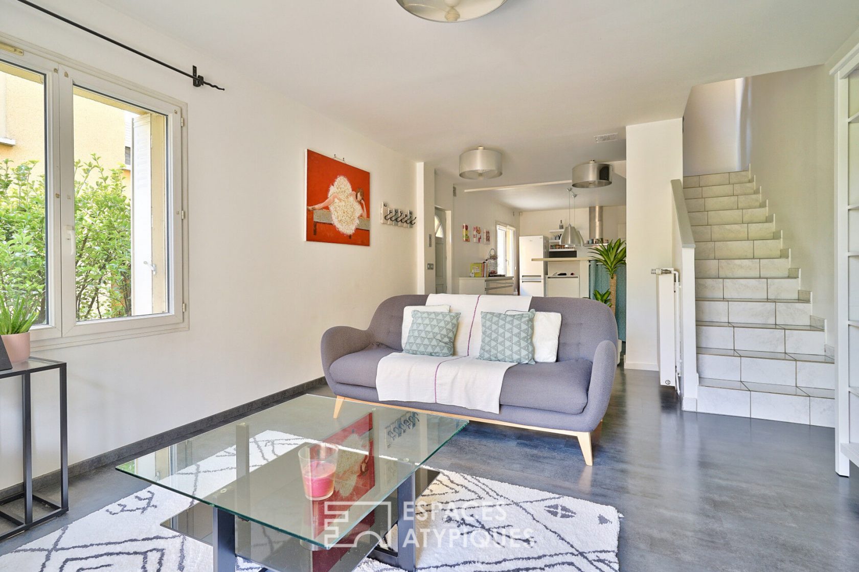 Triplex with terrace in a former convent
