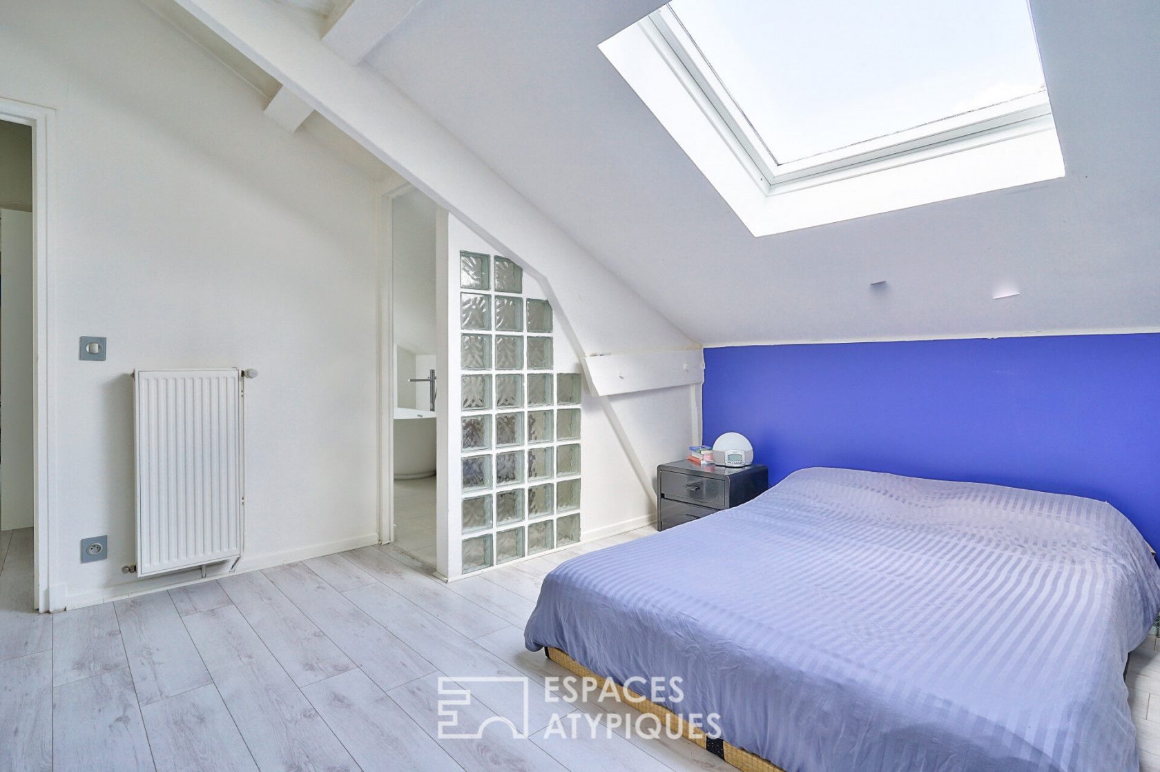 Triplex with terrace in a former convent