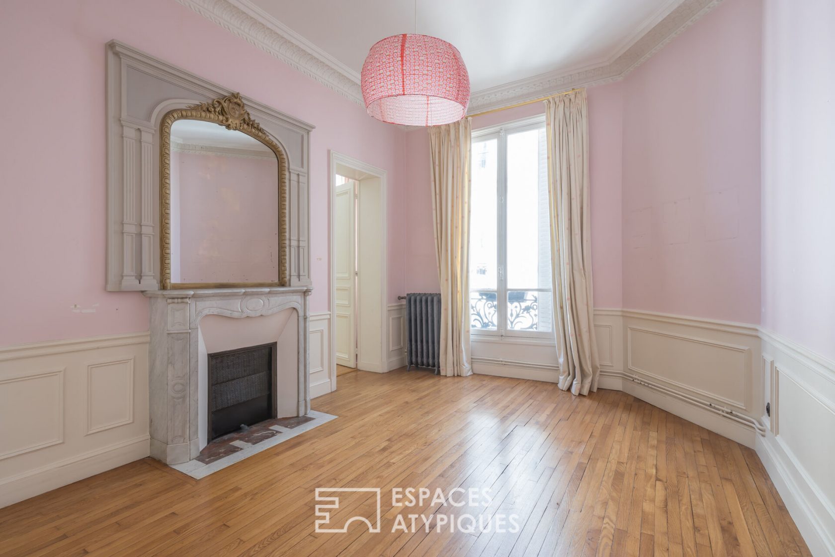 Appartement néo-classique dans le Marais