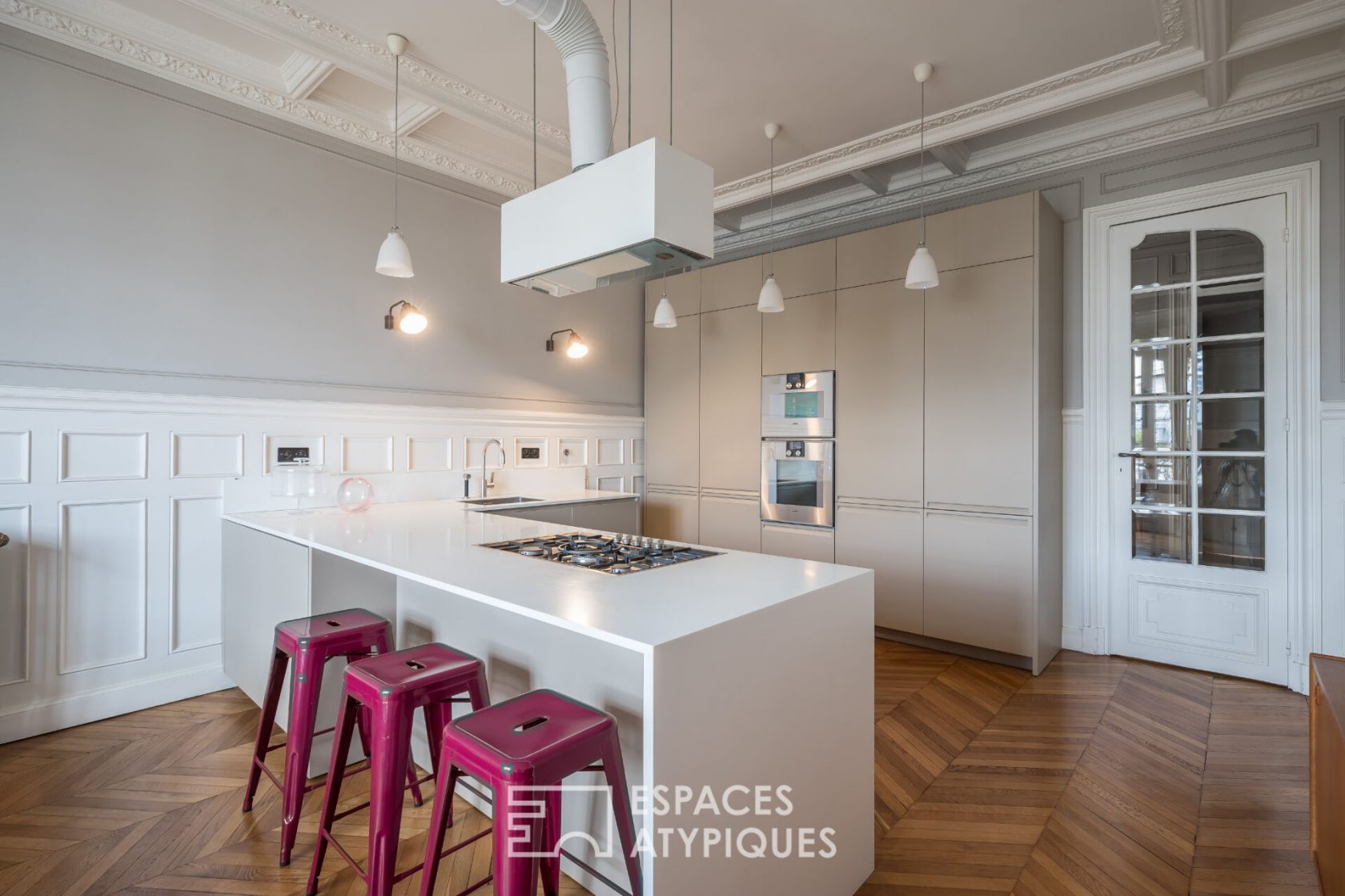 Neoclassical apartment in the Marais