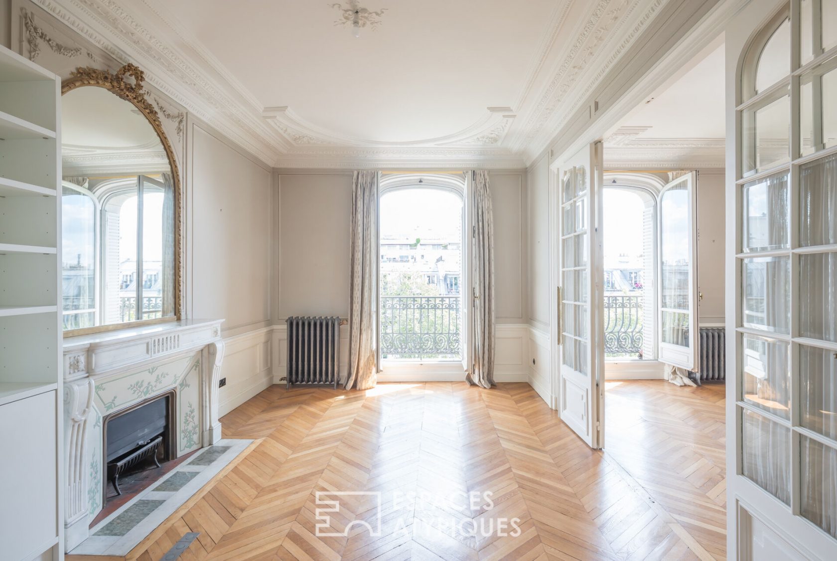 Appartement néo-classique dans le Marais