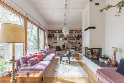 Maison d’architecte avec cour et terrasses