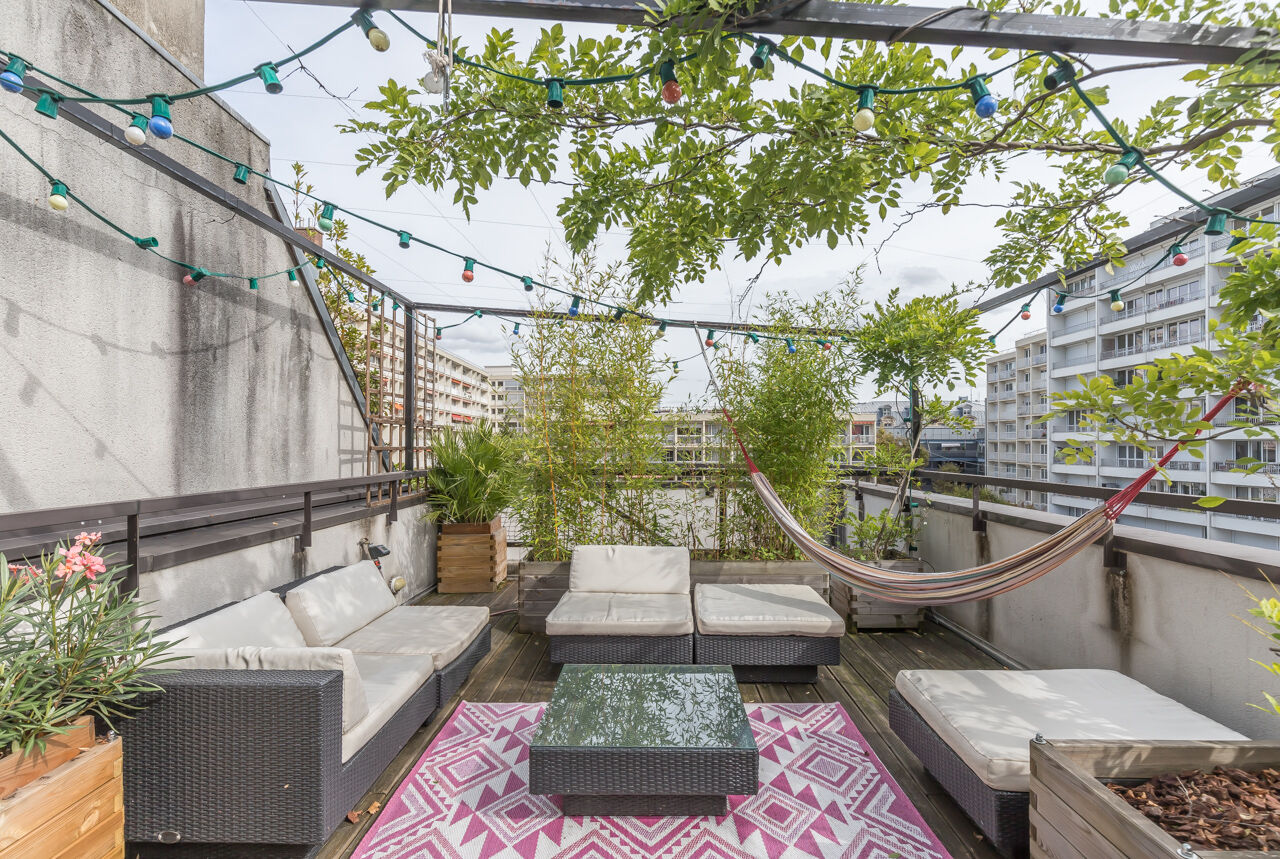 Maison d’architecte avec cour et terrasses