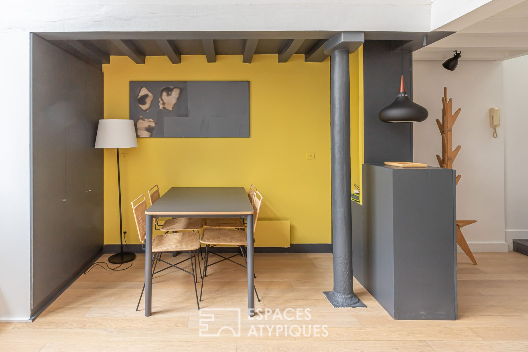 Mini-loft duplex in Montmartre
