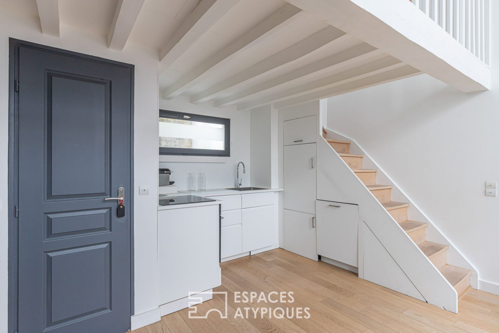 Mini-loft duplex in Montmartre
