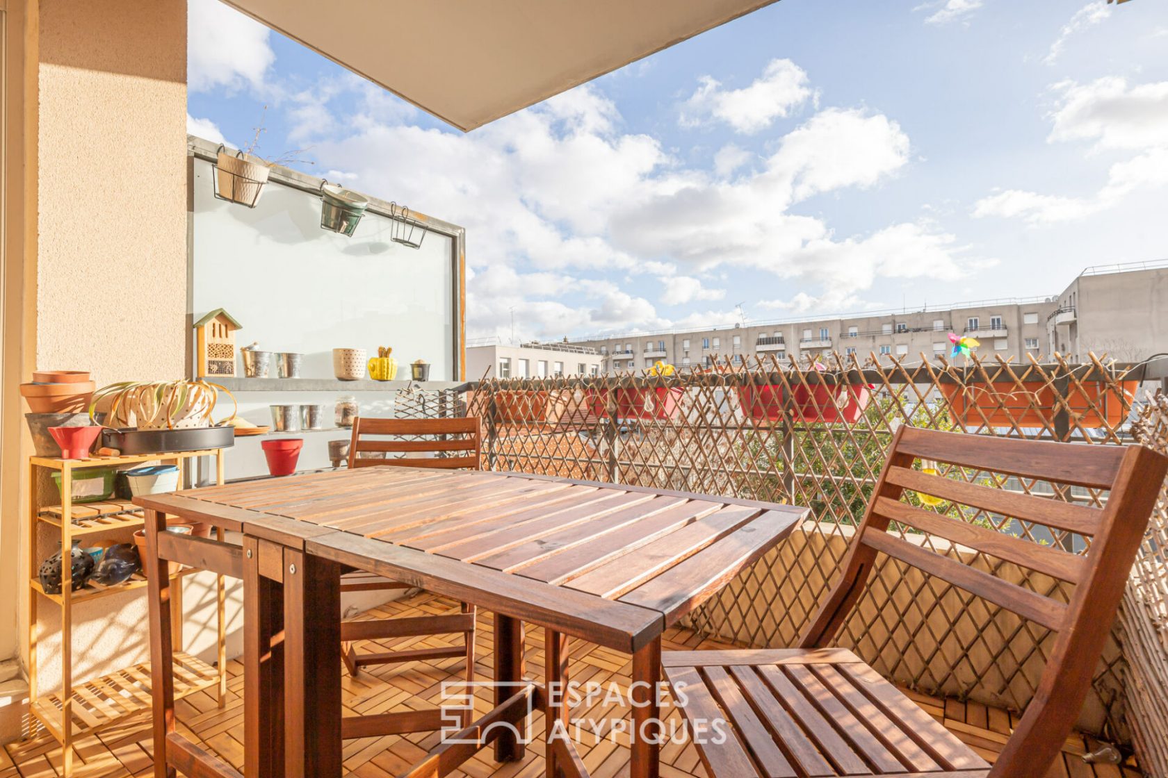 Apartment with terrace