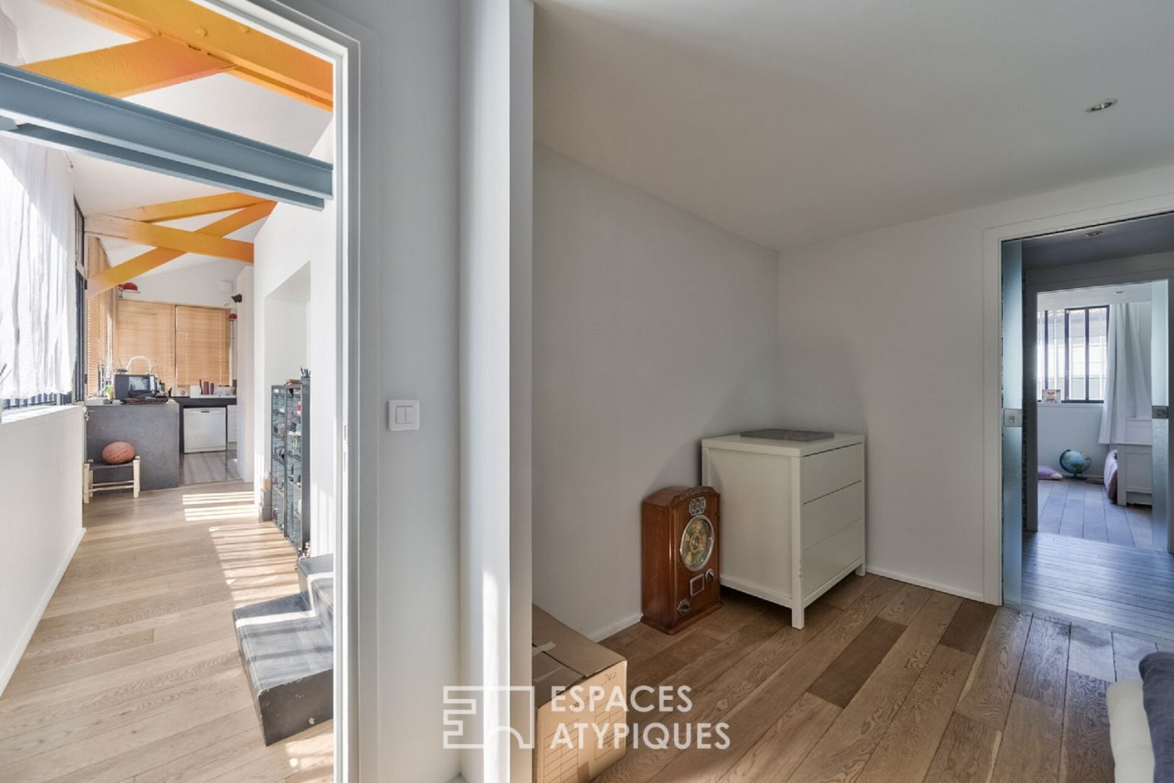 Contemporary loft in an old carpentry