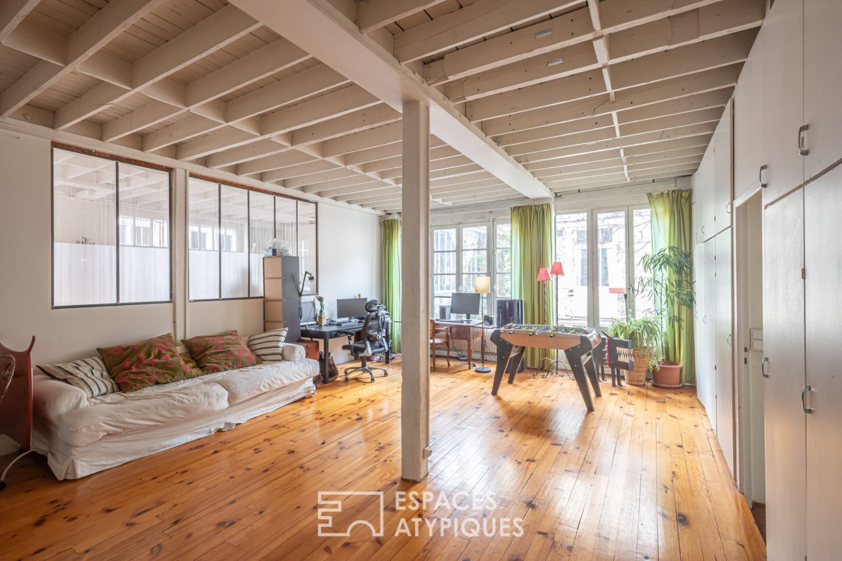 Duplex familial dans une ancienne fabrique de landaus