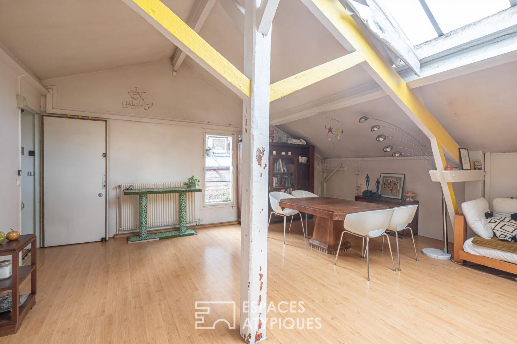 Duplex familial dans une ancienne fabrique de landaus