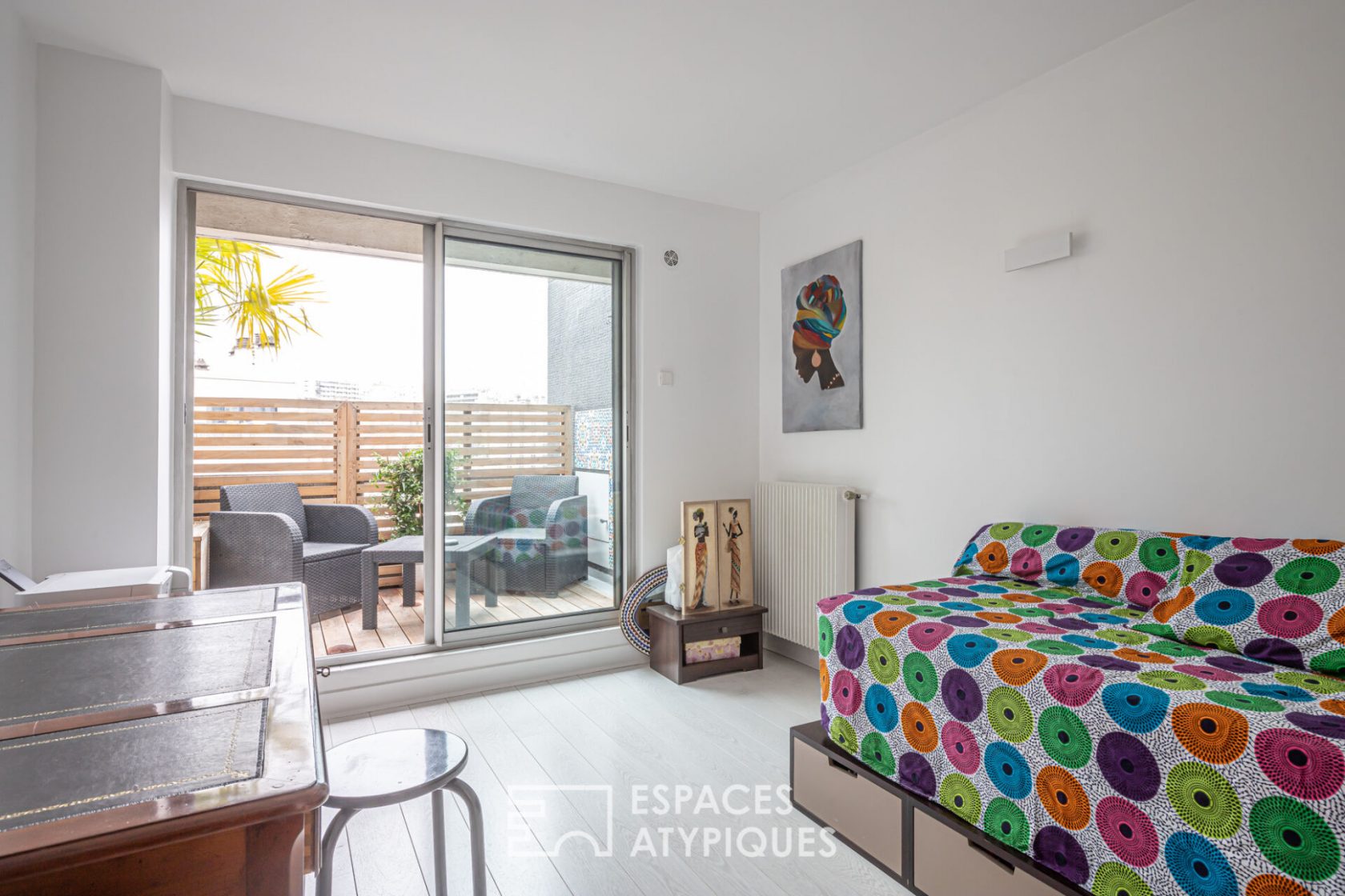 Top floor with tree-lined terraces