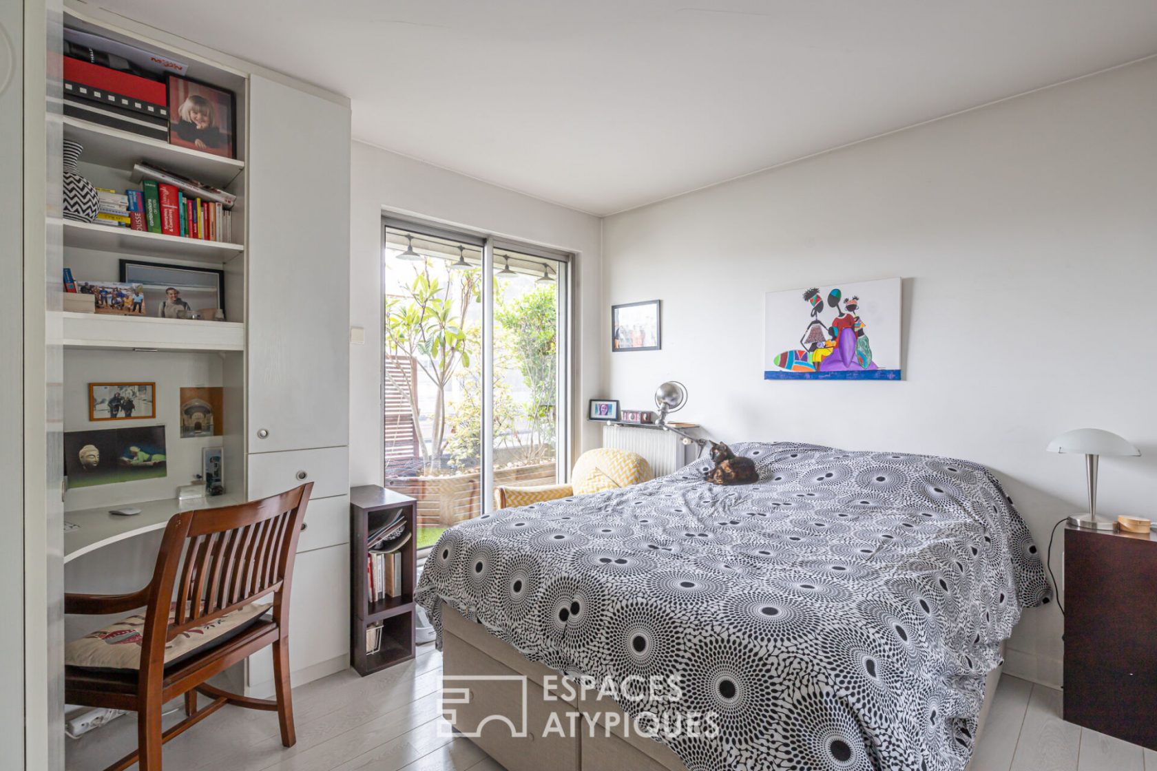 Top floor with tree-lined terraces