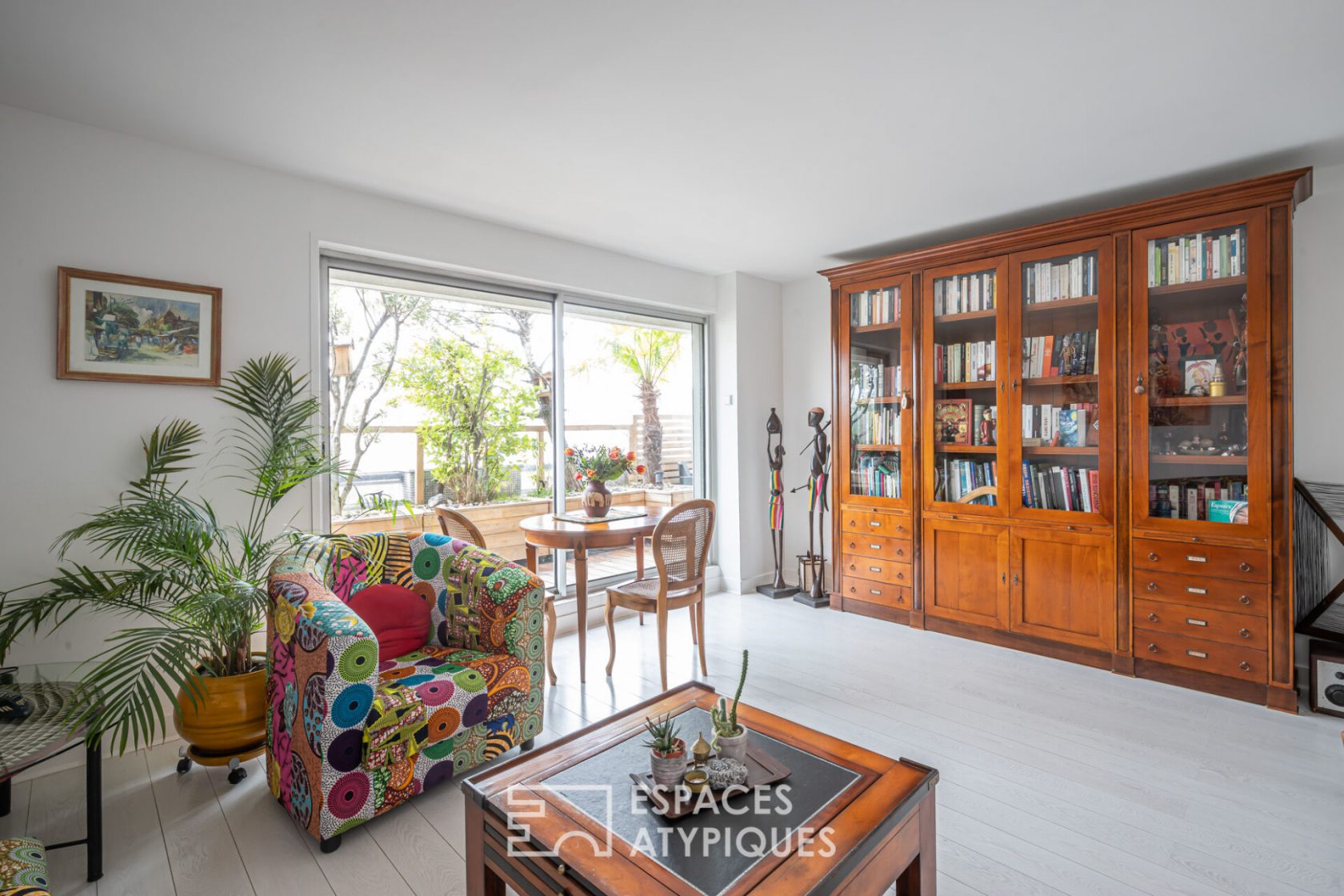 Top floor with tree-lined terraces