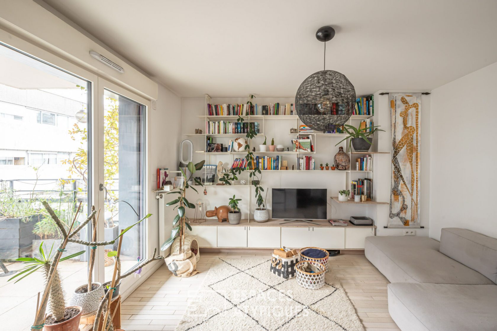 Apartment with terrace