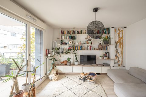 Apartment with terrace